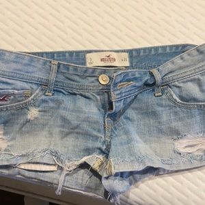 Size 3 Hollister jeans shorts